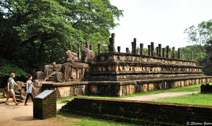 The Royal Council The Royal Council at Pollonaruva