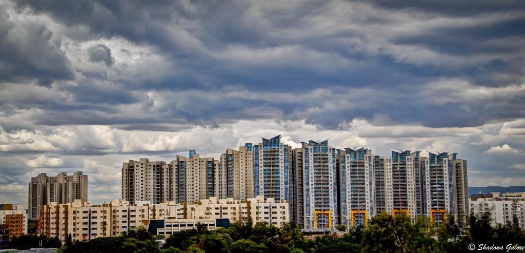 Monsoon Comes to Pune Monsoon comes to Pune ... almost ! 1