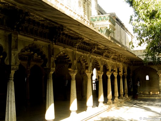Udaipur_City_Palace-Corridors