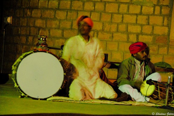 Thar-Folk-singers