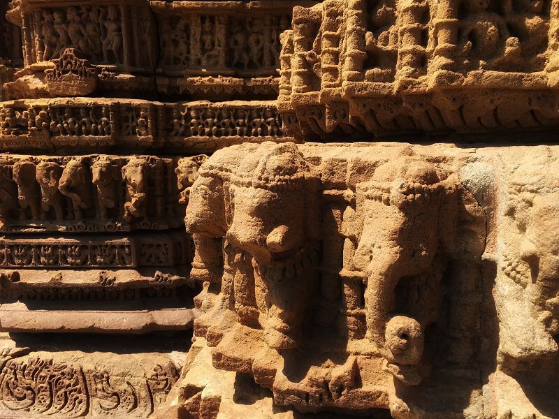 Modhera_Sabhamandapa_base