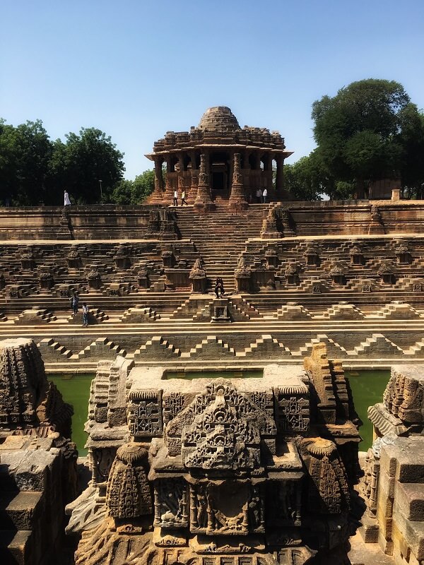 Modhera_Sun_Temple_Tank