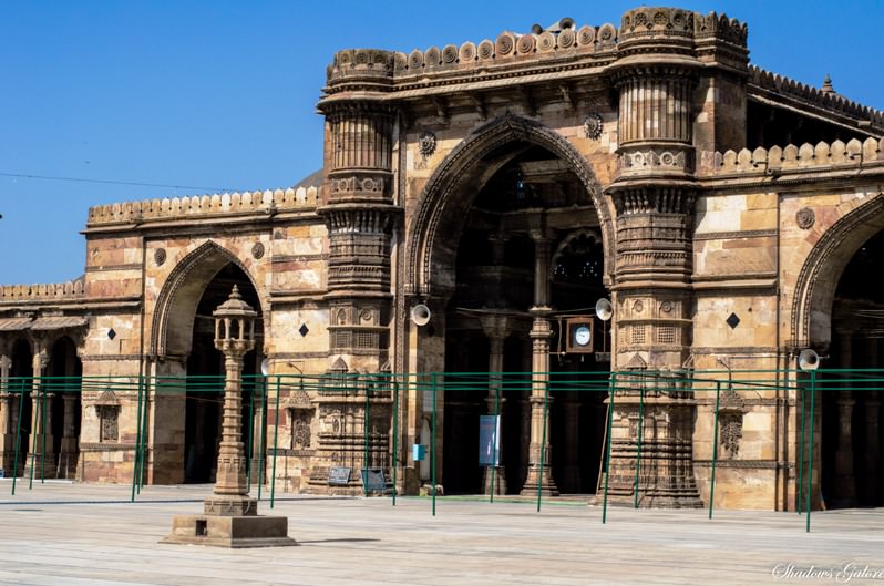 The Beautiful Jama Masjid of Ahmedabad | Shadows Galore